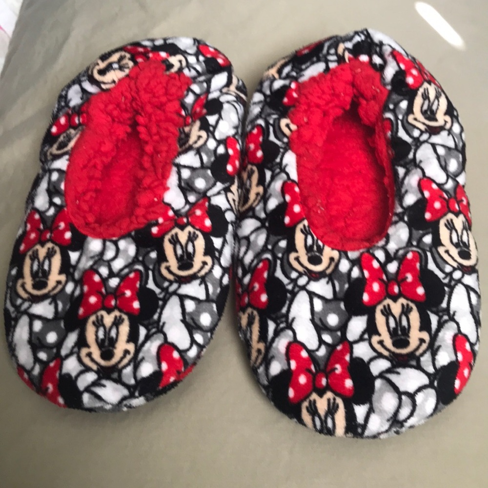 Minnie Mouse house slippers